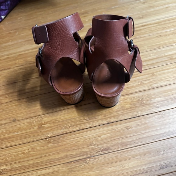 Vince Ria brown leather ankle doble strap size 9 sandals pumps - Picture 3 of 9